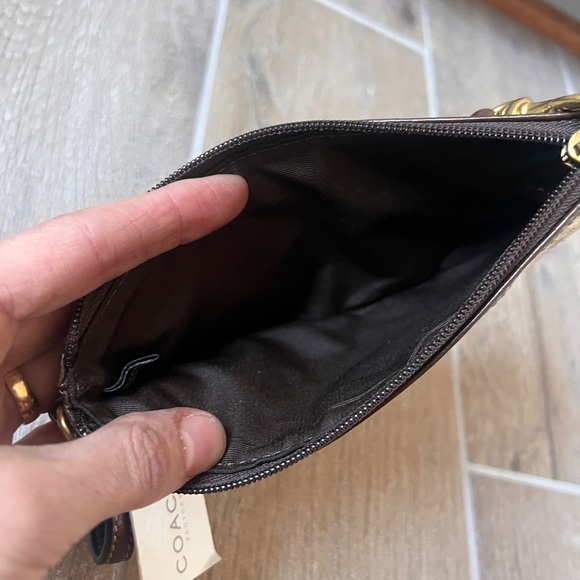 AUTHENTIC Classic Coach Patchwork Gold Signature Zip Small Wristlet - Picture 6 of 9